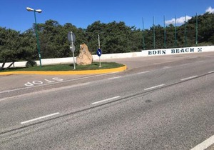 Eden Beach, trilocale con giardino a pochi passi dal mare