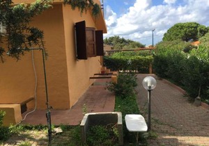 Eden Beach, trilocale con giardino a pochi passi dal mare