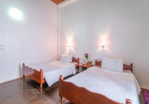 Five Rose Siem Reap Hostel