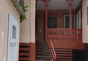 Four Brothers apartment 7