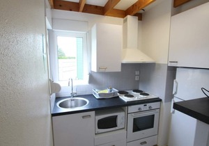 Family home in Bréhal, 2 bedrooms, terrace, BBQ, parking, pets allowed, wifi included