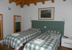 from Meri, CAMERA NR. 2, guest house in the Prosecco DOCG hills