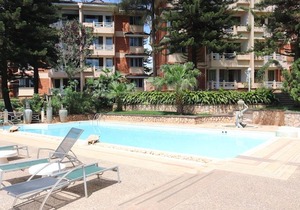 Golf Course Apartments