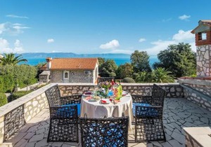 Gorgeous Home In Ravni With Wifi