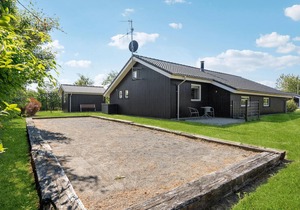 Gorgeous home in Tarm with kitchen