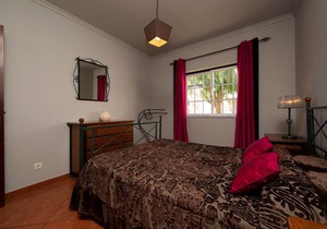 Great for large groups 5 bed villa in Gale