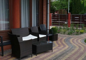 Holiday room in an apartment house with pool and internet