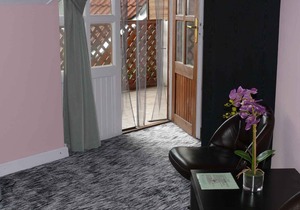 Holiday room in an apartment house with pool and internet