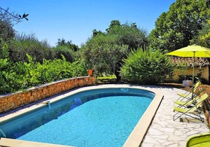Homerez - Villa for 4 ppl. with swimming-pool, garden and terrace at Fayence