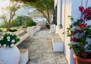 House in Kamares - Sifnos