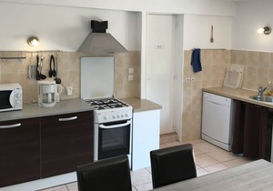 Ideal family - 4 to 6 people, covered and heated collective swimming pool, sauna