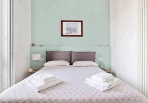 Isola View Renovated Apartment