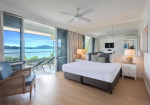 Lagoon Beachfront Lodge 202 on Hamilton Island by HamoRent