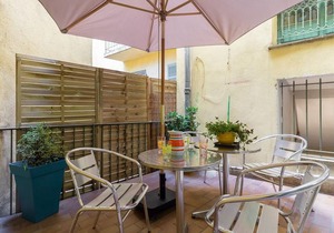 Large one bedroom flat in the Old Town