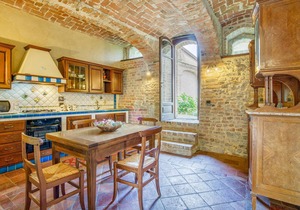 Lovely home in Aramengo AT