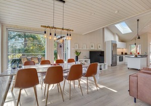 Lovely home in Skælskør with kitchen