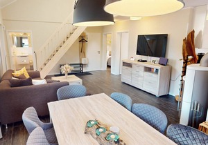 Luxurious house for 6-8 people and dog with sauna, fireplace, garden and play area