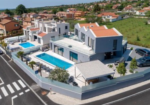 Luxury Villa with Private Pool in Labinci