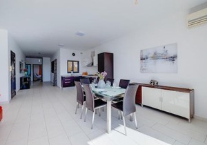 Marvellous Apartment with Valletta and Harbour Views