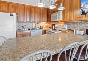 ML324 Charming & Rustic 1BR/1BA, relaxing mountain view (Connects to ML326)