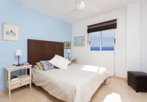 Modern 2bedroom Seaviews & Wifi