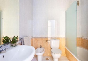 Modern 2bedroom Seaviews & Wifi