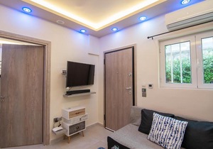 Modern Studio for 4 in Glyfada