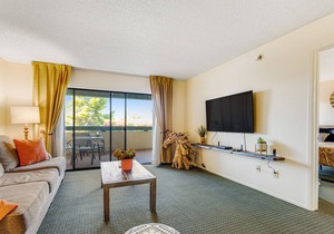 Modern Suite W/Free Wifi, Pool, and a Private Patio