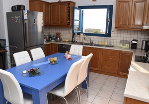 Naxos is the Way Hyper-Ground floor apartment