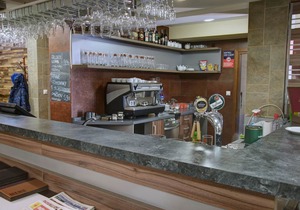 New apartment with restaurant in great locality - Ski/Bike Park 100m, lake 150m