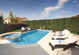 new villa with pool in Labinci, just 10 minutes from Porec