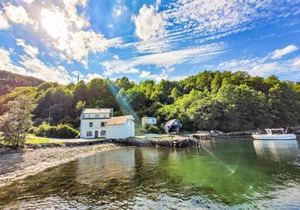 Nice Home In Fitjar With House Sea View