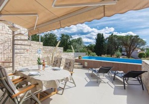 Nice Home In Sv,ivan With Wifi