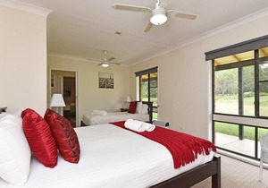Nulkaba Escape, super central, walk to Zoo, short drive to Potters + Wineries