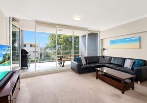 Oasis Unit 3 5 Laman Street