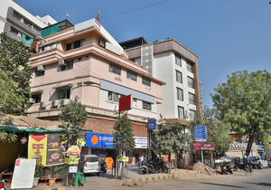 OYO 11067 Hotel Swastik Inn