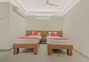 OYO 11428 Hotel Krishna's Residency