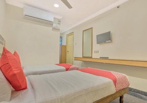 OYO 11428 Hotel Krishna's Residency
