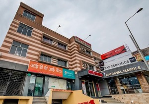 OYO 14008 Hotel The Avenue