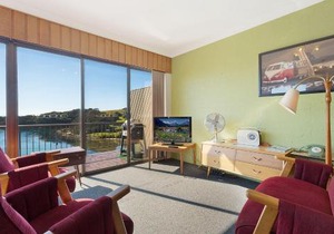 Pacific Pines Unit 6