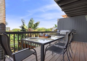 Panorama Place on Jones Beach - multi level beachfront