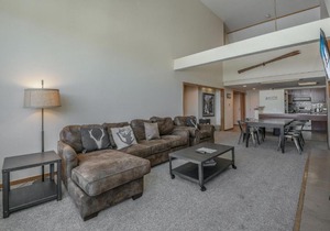 Pines 2128