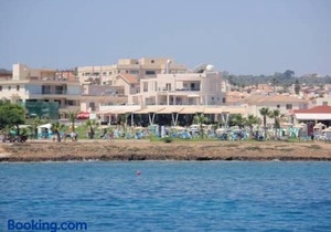 Polyxenia Isaak Luxury Villas and Apartments