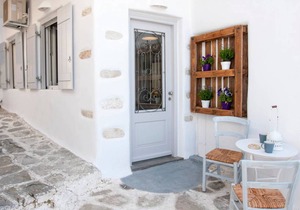 Portes View Traditional House