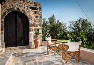 PositiveSpace Olive Tree - A unique tower-house experience