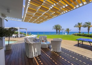 Protaras Beachfront Dream Villa