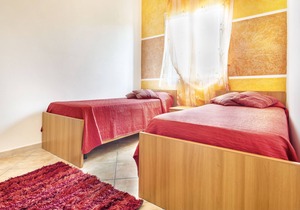 Quadruple room via s.cipolla 5 ground floor
