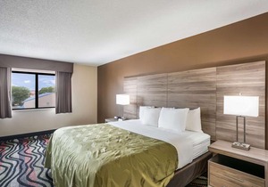 Quality Inn South Cedar Rapids