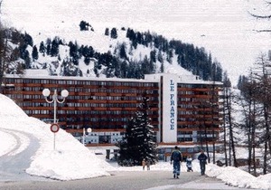 Renovated studio at the foot of the slopes with balcony and nice view