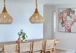 Rosie's Seaview- 4 bedroom home with lake to ocean views- 3+ nights